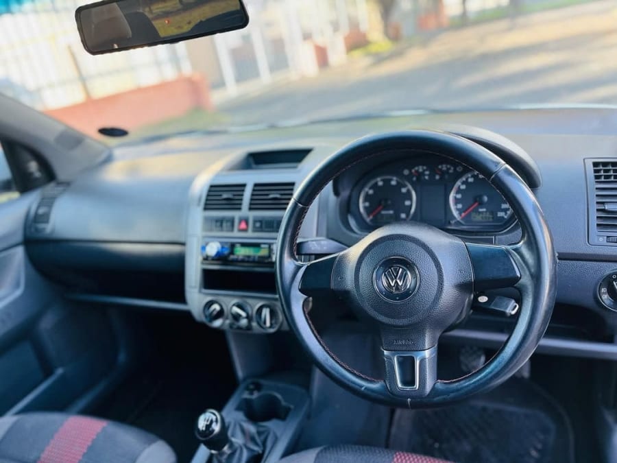 2015 VW POLO 1.6 GT C\/LINE — photo 10