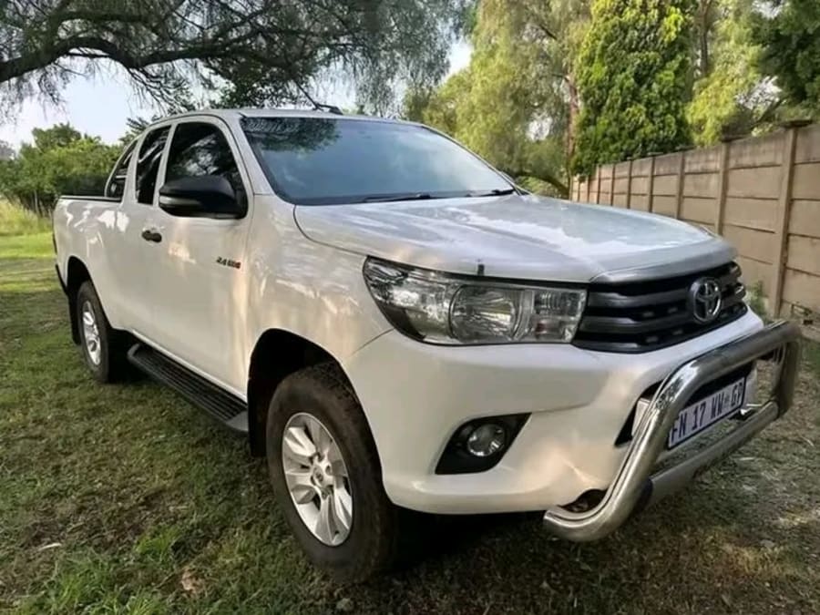 2017 TOYOTA HILUX 2.4GD-6 SRX — photo 1
