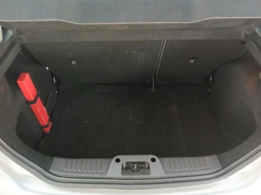 2013 Ford Fiesta 5-door 1.4 Ambiente — photo 9