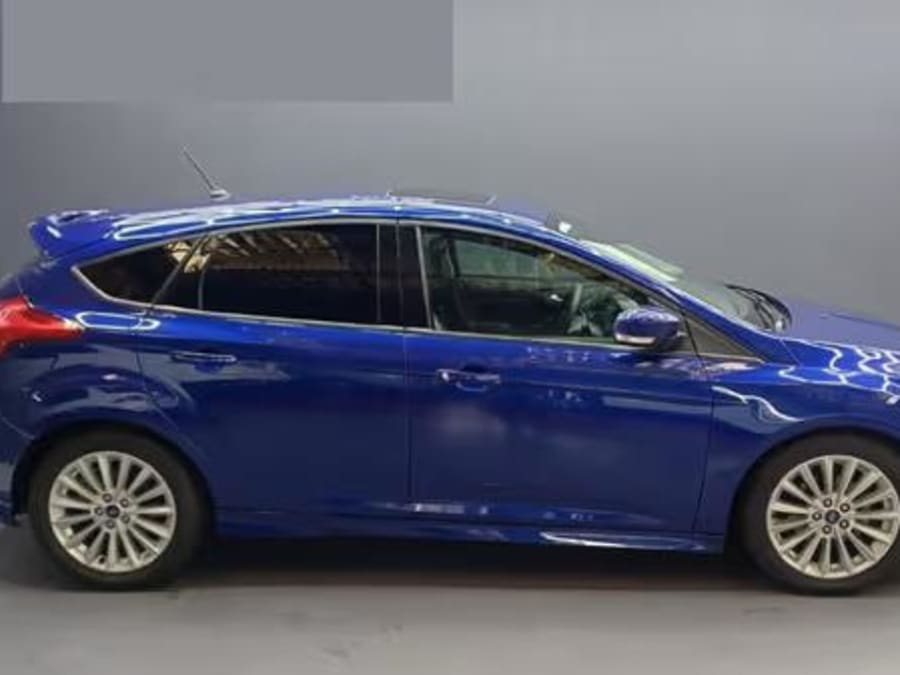 2017 Ford Focus 1.0 EcoBoost Trend Auto 5-dr — photo 4