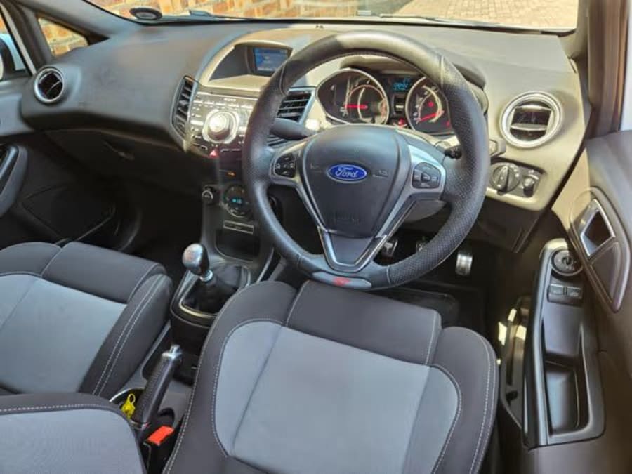 2018 Ford Fiesta ST 1.6 EcoBoost GDTi — photo 5