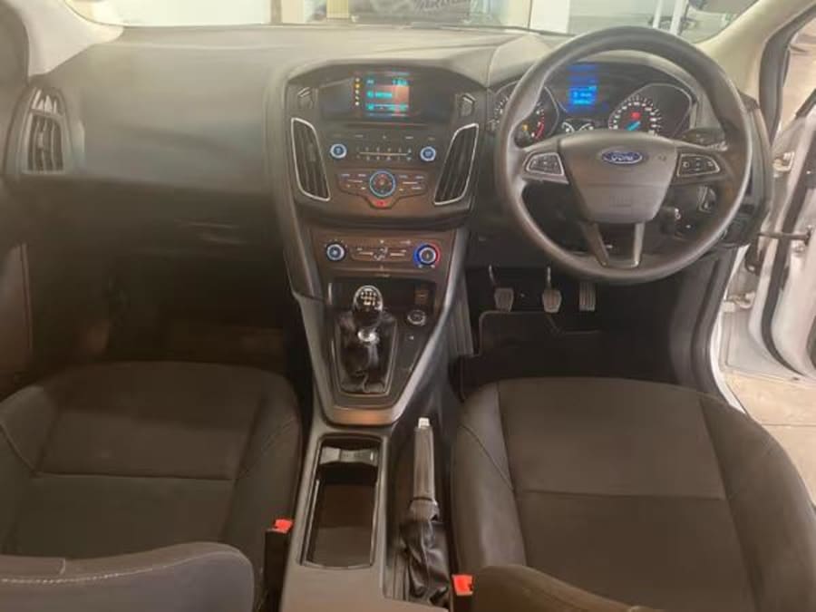 2016 Ford Focus 1.0 EcoBoost Ambiente 5-dr — photo 7