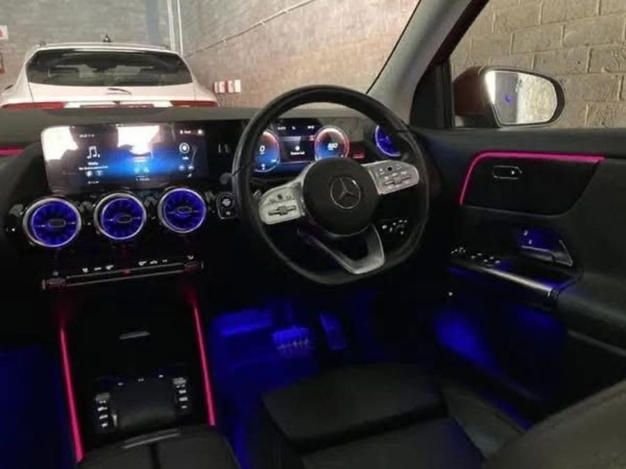 2021 Mercedes-Benz GLA GLA200 AMG — photo 4