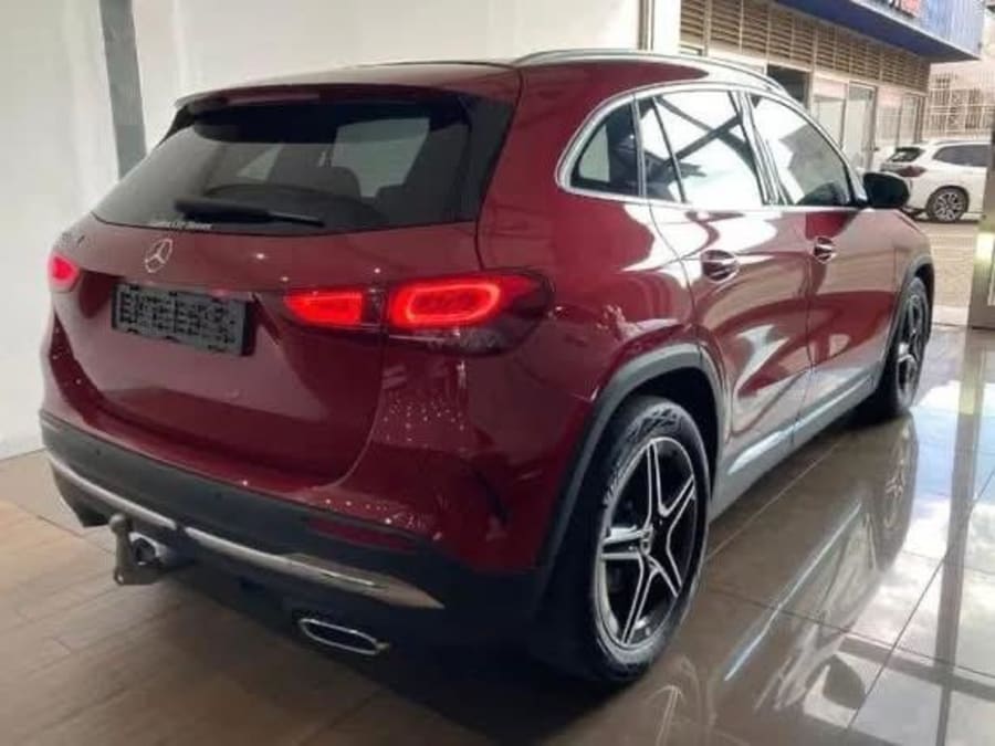 2021 Mercedes-Benz GLA GLA200 AMG — photo 8