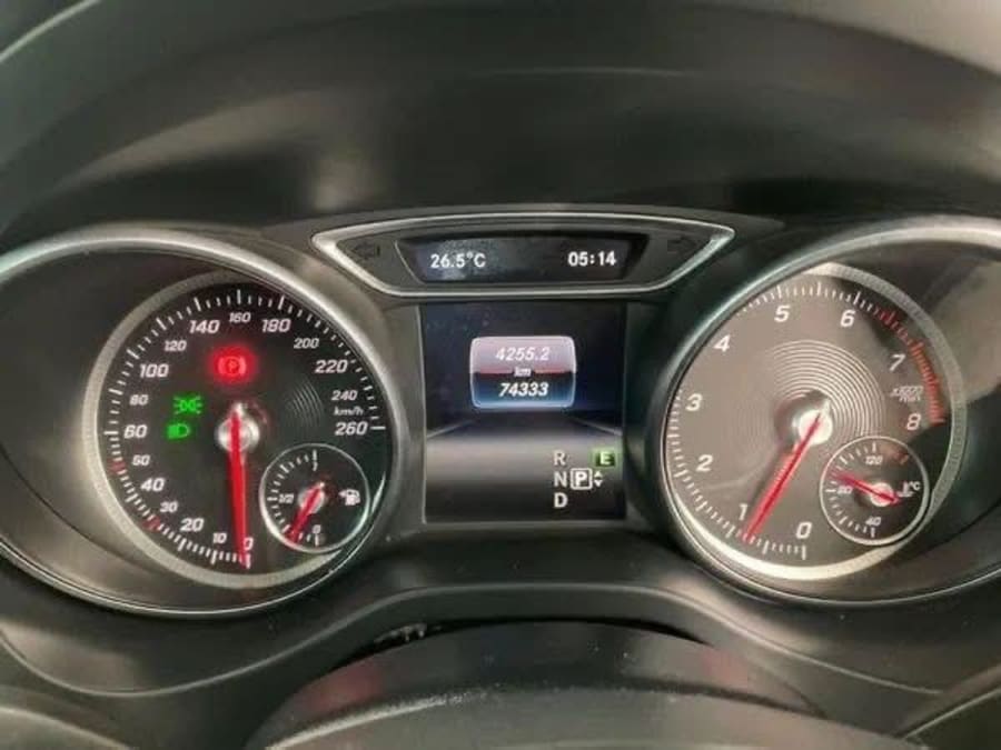 2017 Mercedes-Benz GLA GLA200 AMG AUTO — photo 5