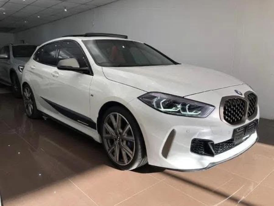 2019 BMW 1 Series M135i xDrive — photo 3