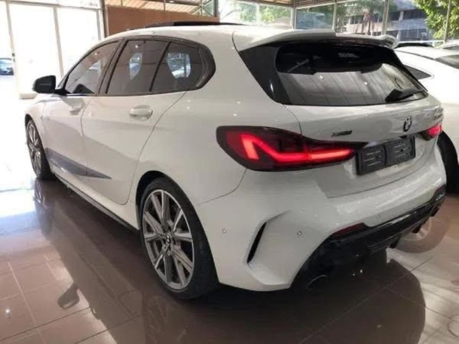2019 BMW 1 Series M135i xDrive — photo 9