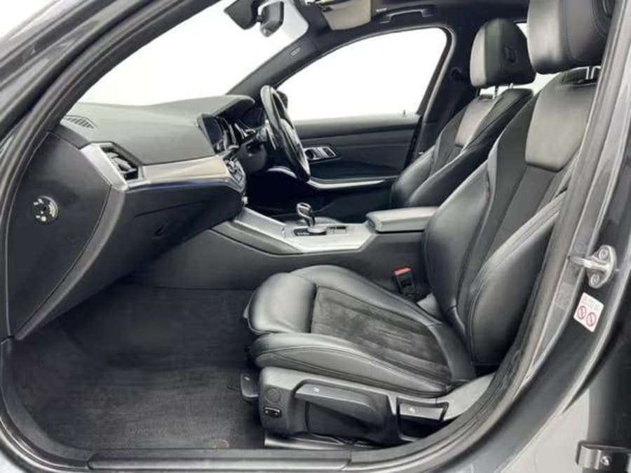 2019 BMW 3 Series 320d M Sport — photo 7