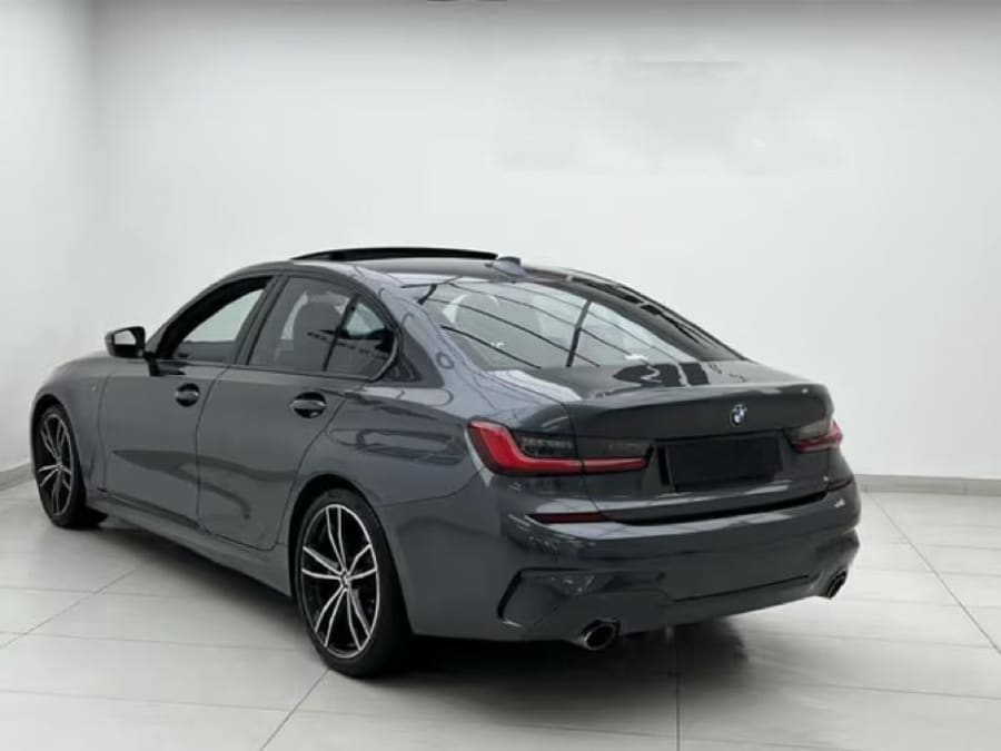2019 BMW 3 Series 320d M Sport — photo 10