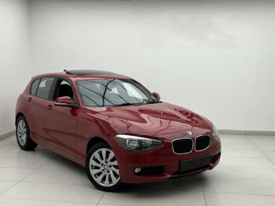 2015 BMW 1 Series 118i 5-dr Auto — photo 1