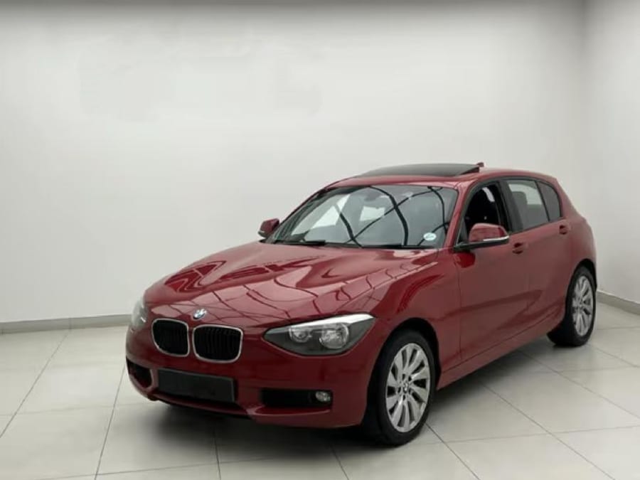 2015 BMW 1 Series 118i 5-dr Auto — photo 3