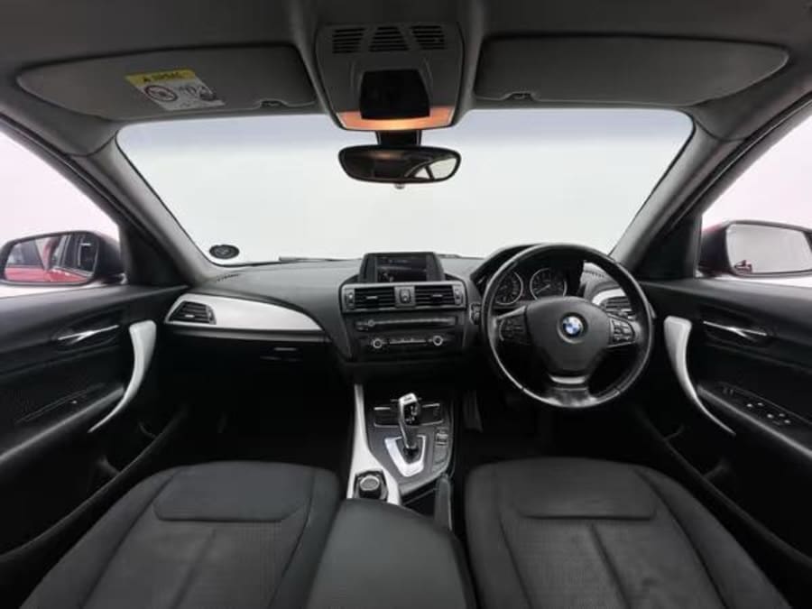 2015 BMW 1 Series 118i 5-dr Auto — photo 5