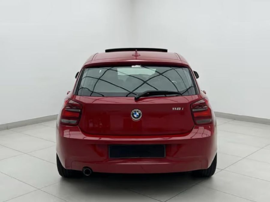 2015 BMW 1 Series 118i 5-dr Auto — photo 9