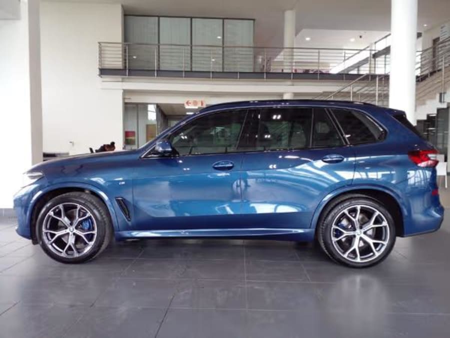 2022 BMW X5 xDrive30d M Sport — photo 7