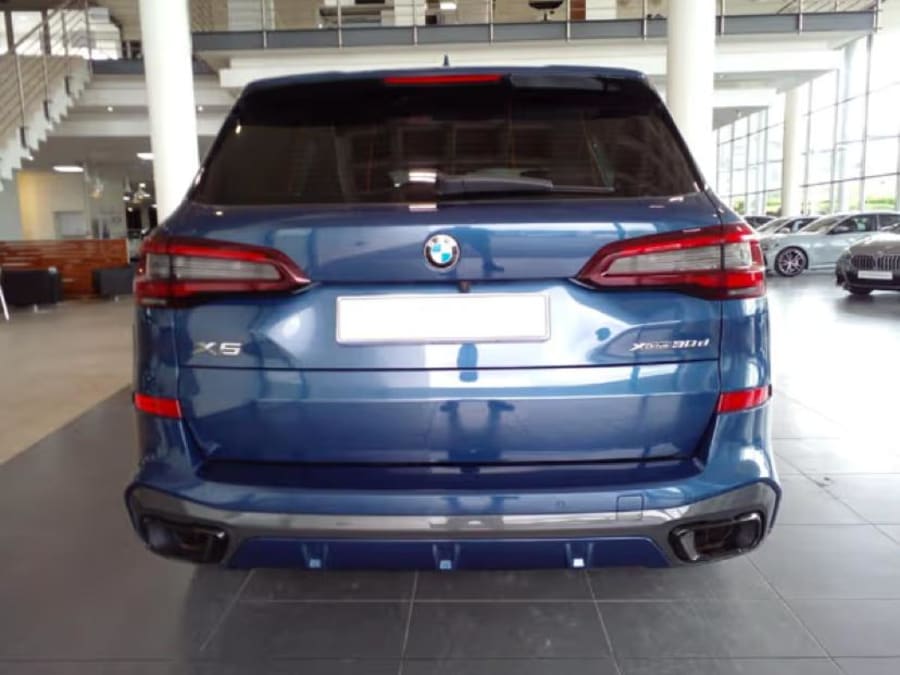 2022 BMW X5 xDrive30d M Sport — photo 10