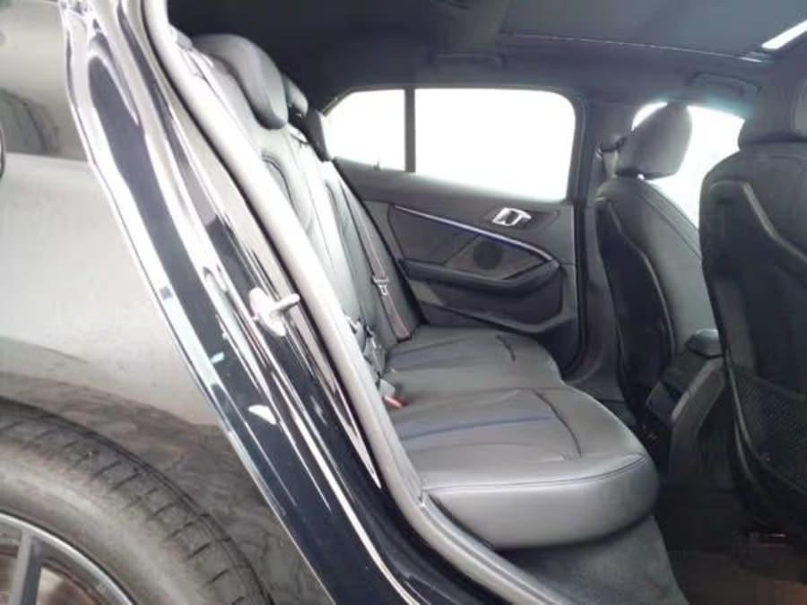 2022 BMW 1 Series 118i Mzansi Edition Auto — photo 8