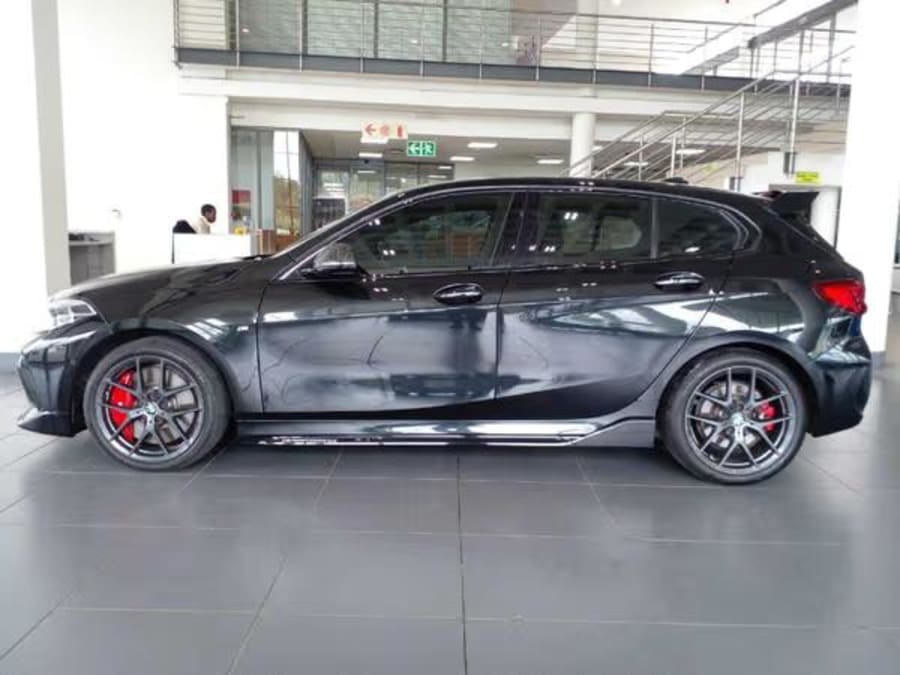 2022 BMW 1 Series 118i Mzansi Edition Auto — photo 9