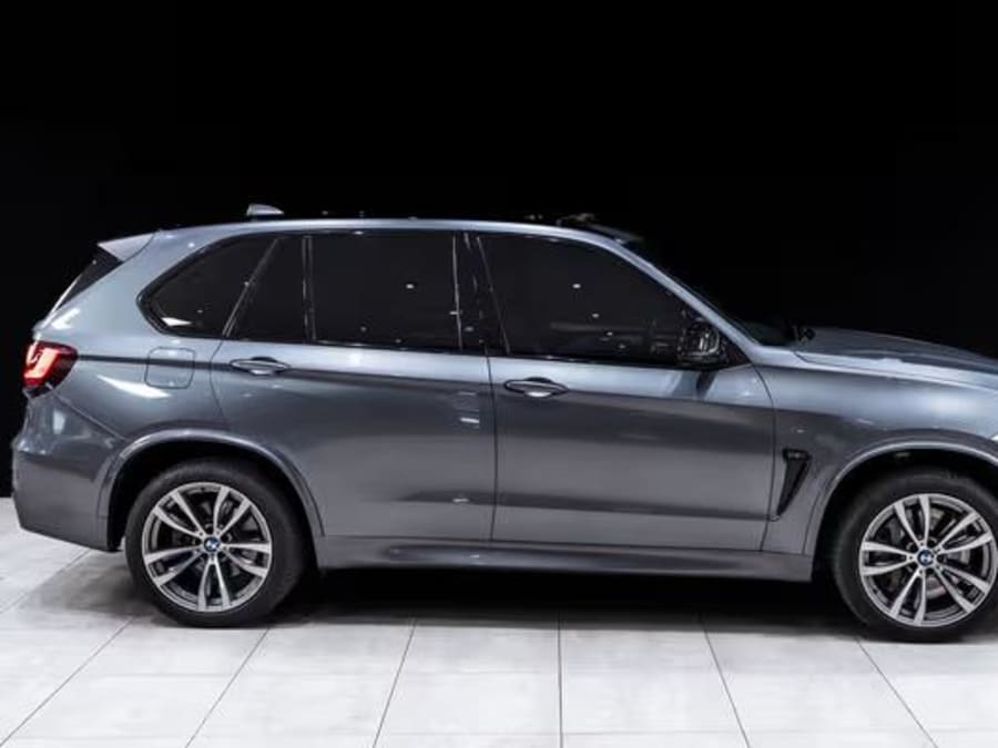 2018 BMW X5 M50d — photo 4