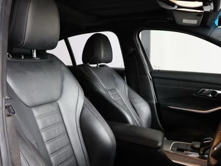 2021 BMW 3 Series 320i M Sport — photo 7