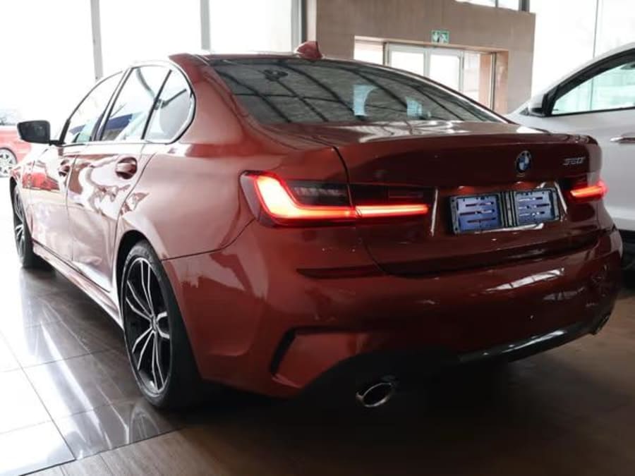 2021 BMW 3 Series 320i M Sport — photo 9