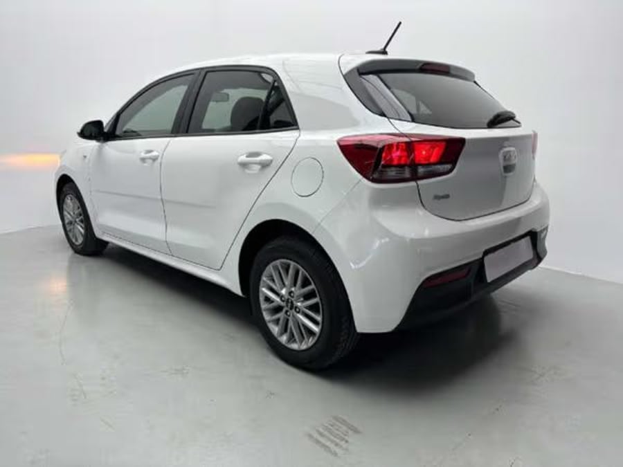 2022 Kia Rio 1.4 LS 5-dr Auto — photo 9