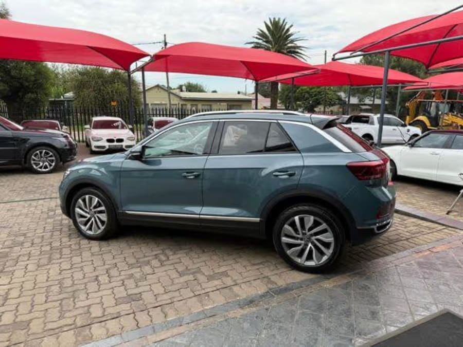 2022 Volkswagen T-Roc 1.4 TSI Design Auto — photo 8
