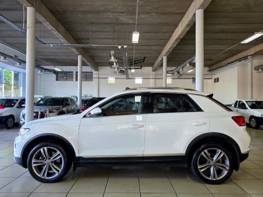 2021 Volkswagen T-Roc 2.0 TSI Design 4Motion Auto — photo 9