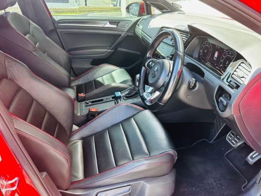 2019 Volkswagen Golf VII GTI 2.0 TSI Auto — photo 10