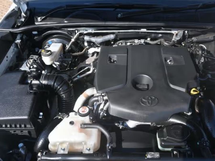 2021 Toyota Hilux 2.4 GD-6 Raised Body Raider Double-Cab — photo 2