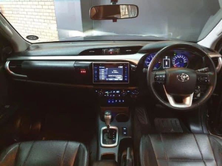 2018 Toyota Hilux 2.8 GD-6 Raider 4x4 Auto Double Cap — photo 5