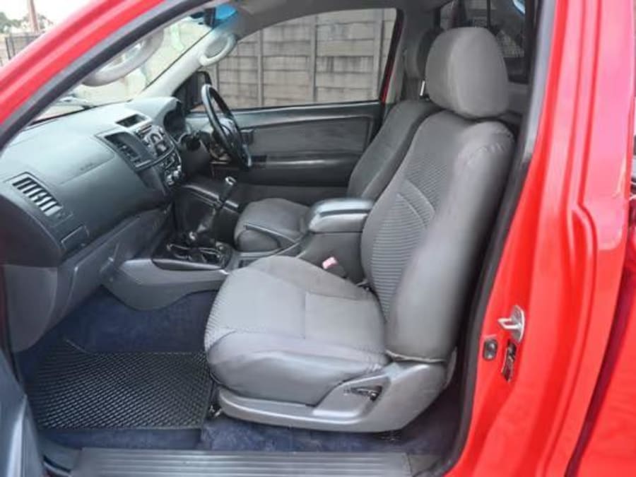 2014 Toyota Hilux 2.5 D-4D SRX Raised Body Single-Cab — photo 3