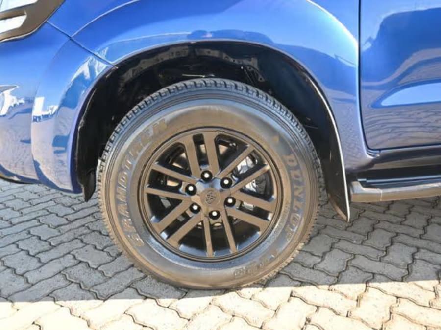 2012 Toyota Hilux 2.7 VVTi Raider Raised Body Double-Cab — photo 2