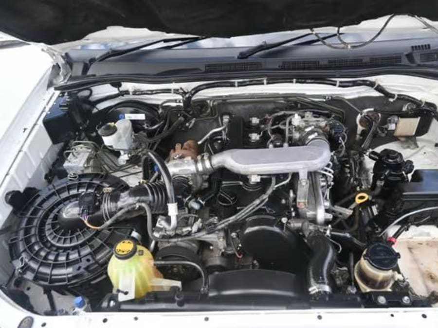 2012 Toyota Hilux 2.5 D-4D Single-Cab — photo 2