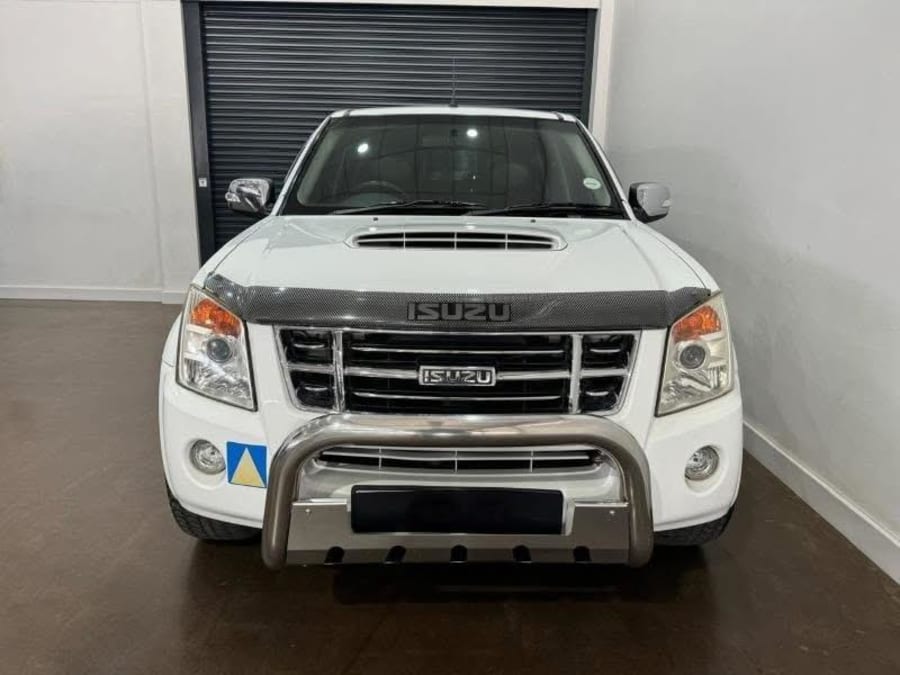 2010 Isuzu KB 300D-Teq Double Cab LX — photo 1
