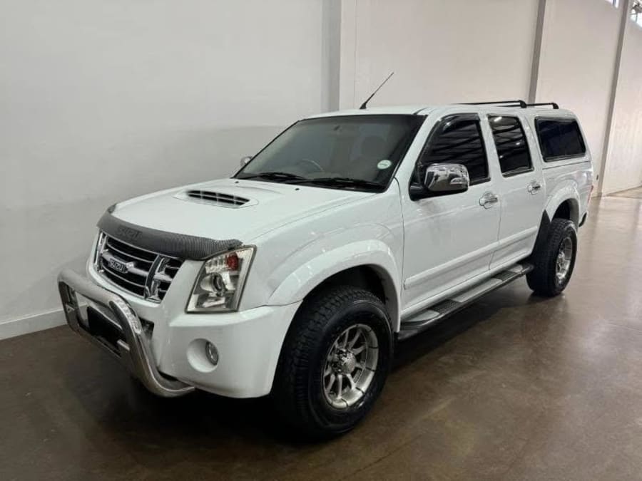 2010 Isuzu KB 300D-Teq Double Cab LX — photo 2