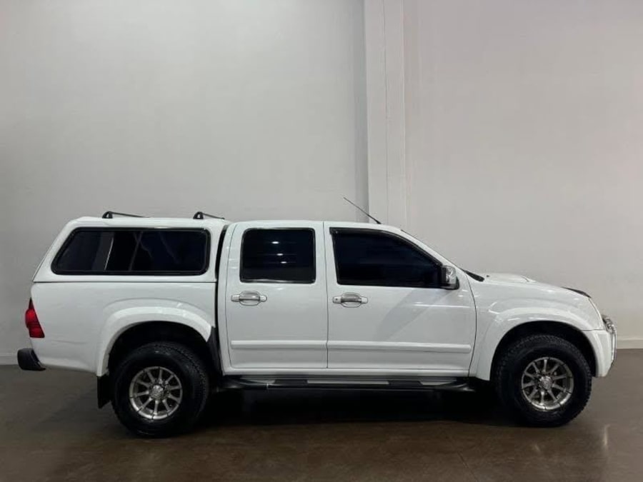 2010 Isuzu KB 300D-Teq Double Cab LX — photo 7