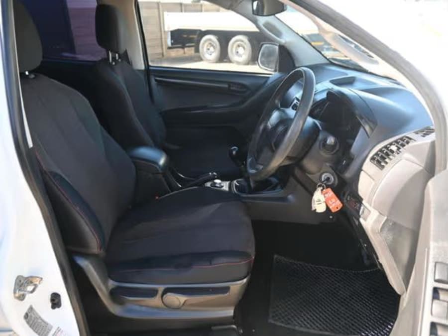 2019 Isuzu D-Max 250 HO Hi-Rider 4x4 Double-Cab — photo 4