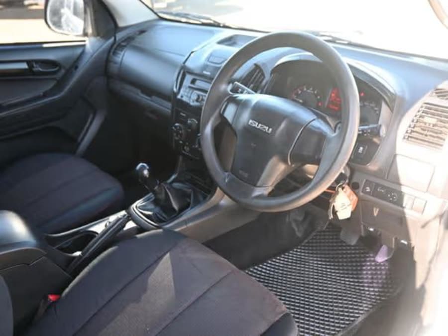 2019 Isuzu D-Max 250 HO Hi-Rider 4x4 Double-Cab — photo 5