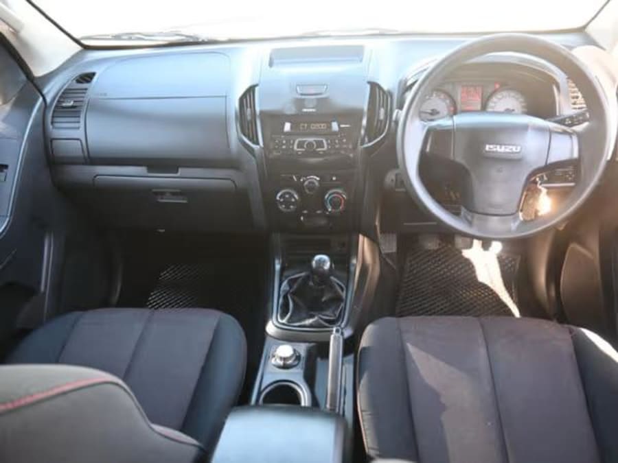 2019 Isuzu D-Max 250 HO Hi-Rider 4x4 Double-Cab — photo 6