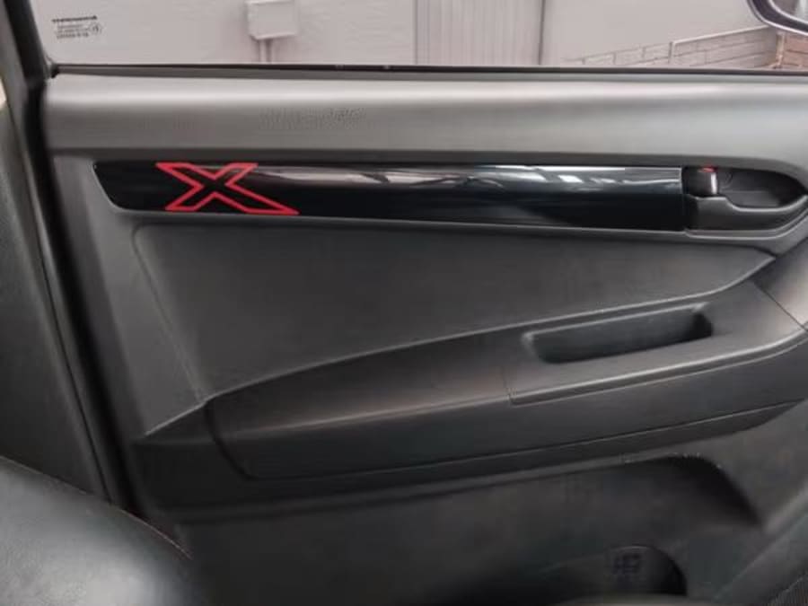 2021 Isuzu D-Max 250 HO X-Rider 4x4 Double-Cab — photo 8