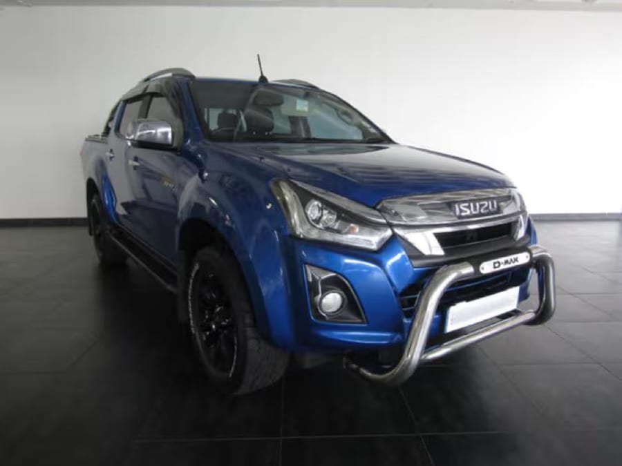 2019 Isuzu D-Max 300 LX Auto Double-Cab — photo 1