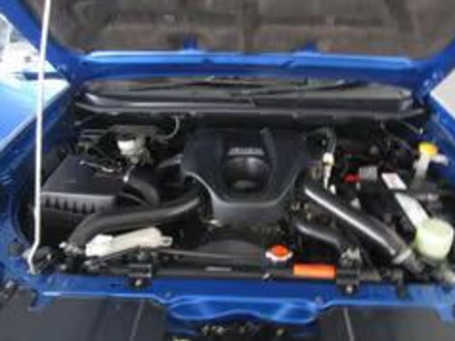 2019 Isuzu D-Max 300 LX Auto Double-Cab — photo 3