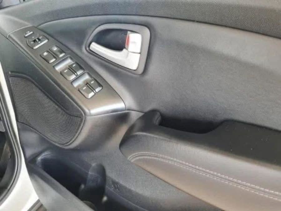 2015 Hyundai ix-35 2.0 Executive — photo 8