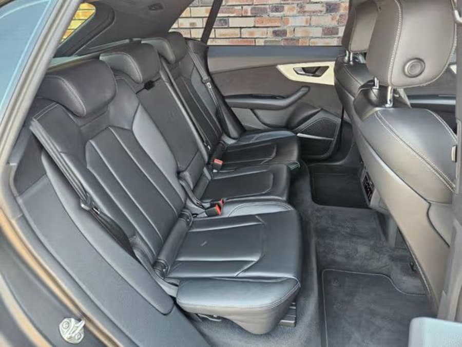 2019 Audi Q8 55 TFSI quattro Auto — photo 9