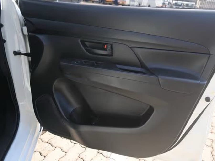 2021 Suzuki Ertiga 1.5 GA — photo 4