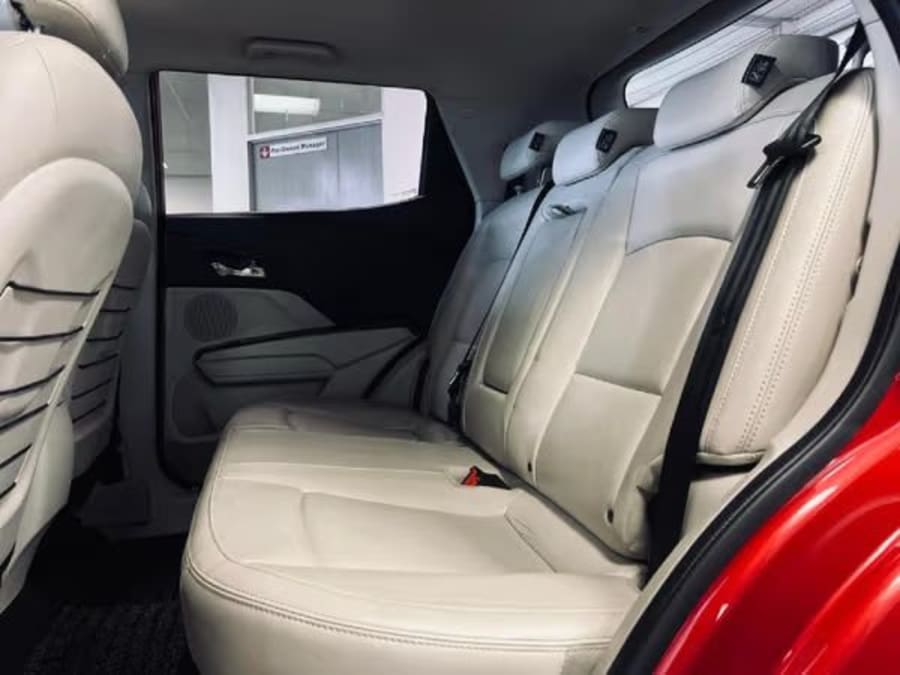 2021 Mahindra XUV 300 1.5D | W8 — photo 8