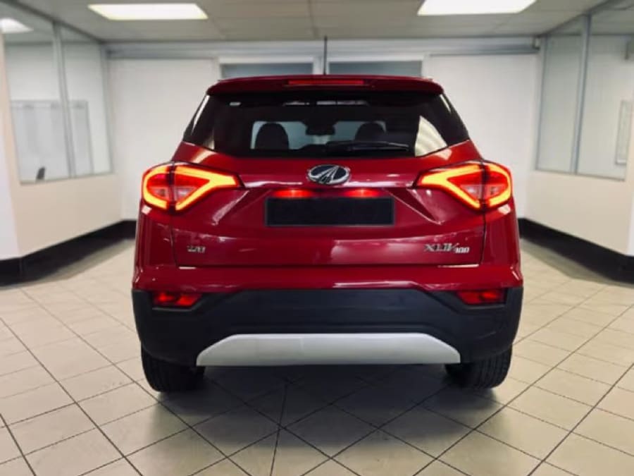 2021 Mahindra XUV 300 1.5D | W8 — photo 10