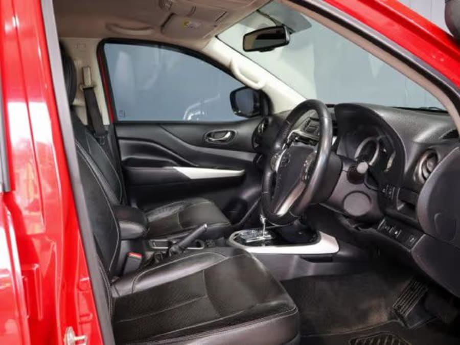 2018 Nissan Navara 2.3D LE 4x4 Auto Double-Cab — photo 2