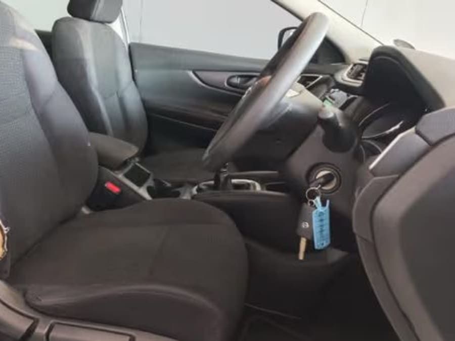 2017 Nissan Qashqai 1.2T Visia — photo 4
