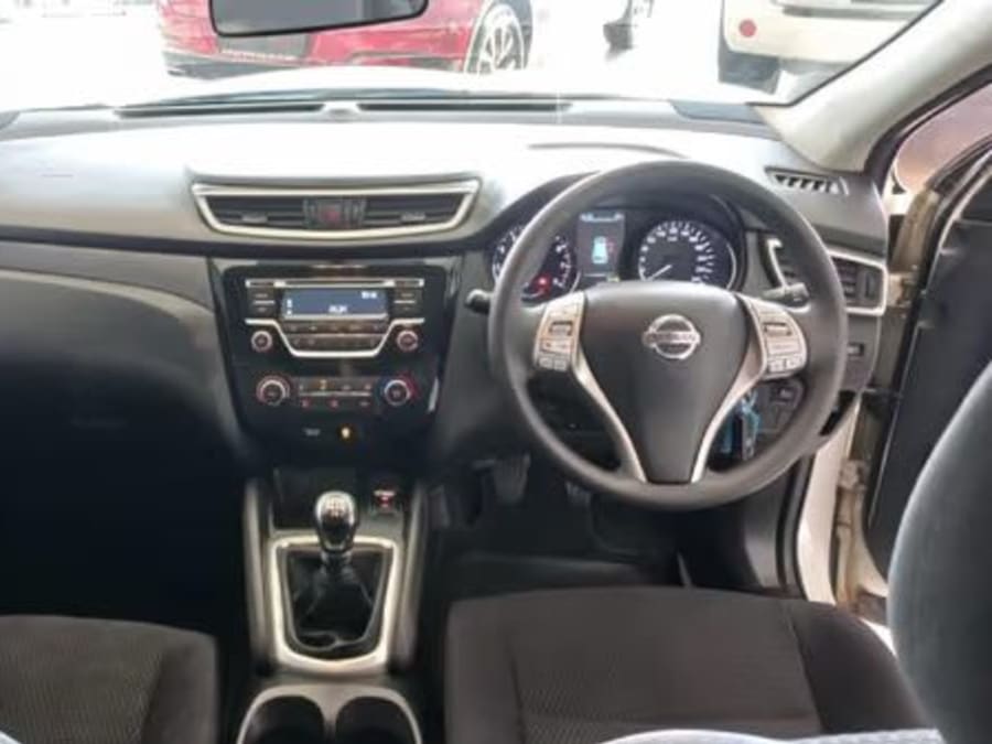 2017 Nissan Qashqai 1.2T Visia — photo 5